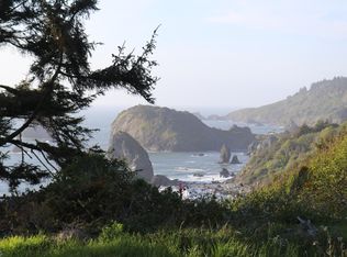 830 Stagecoach Rd, Trinidad, CA 95570