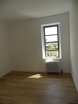 Rented by Bohemia Realty Group | media 12