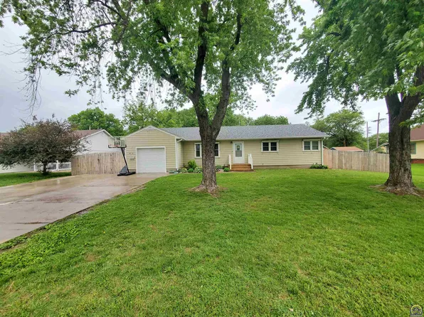 418 S Commercial St, Emporia, KS 66801