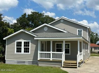212 E 3rd St, Long Beach, MS 39560