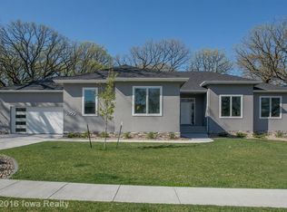 3960 Indian Ridge Dr, Waukee, IA 50263
