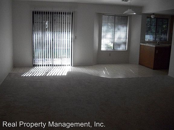 5th image of 3665 Canterbury Dr