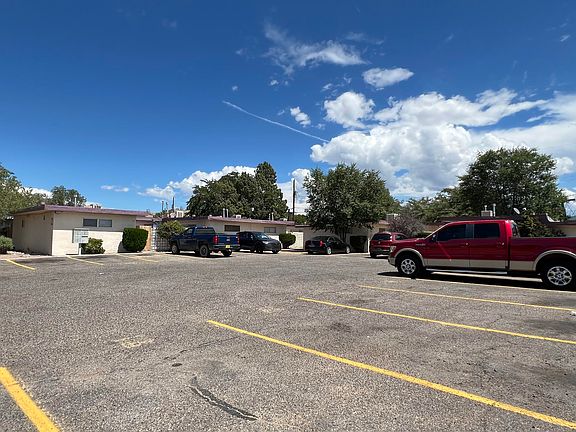 3rd image of 1132 Palomas Dr SE