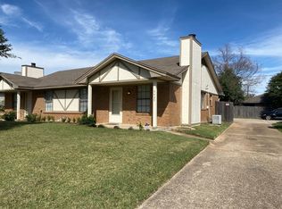 5425 Wild West Dr, Arlington, TX 76017