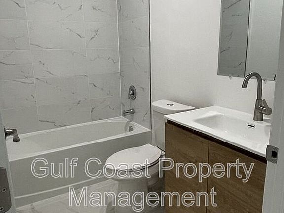 4th image of 141 Greenbriar Blvd