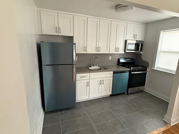 4th image of 6939 225th St Floor 1