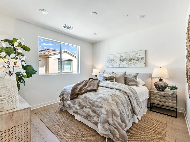 Jasmine Ln — Photo 13