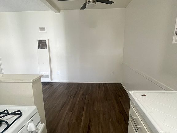 4th image of 131 S Carondelet St #10