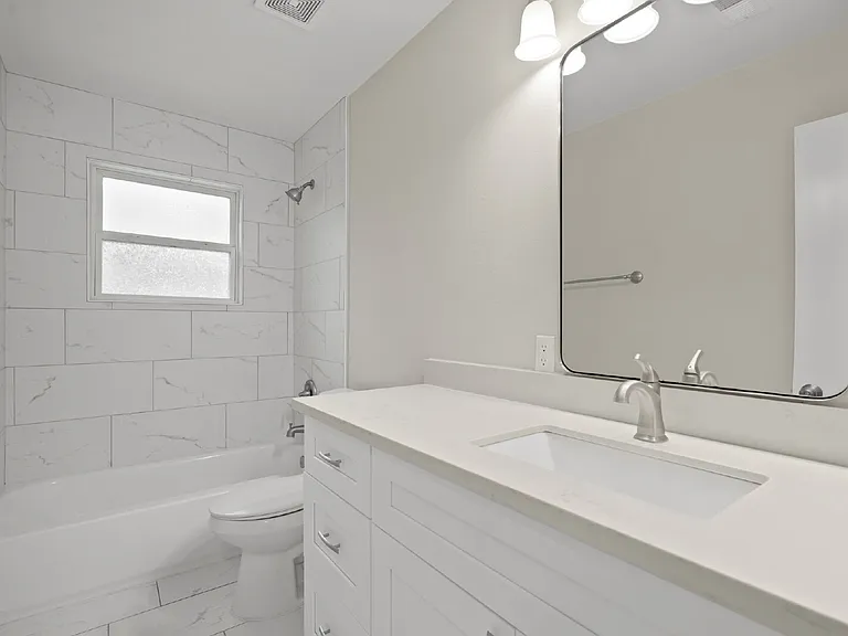1080 Callaway Dr #HSE — Photo 12