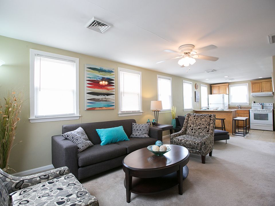 2nd Floor Living Room