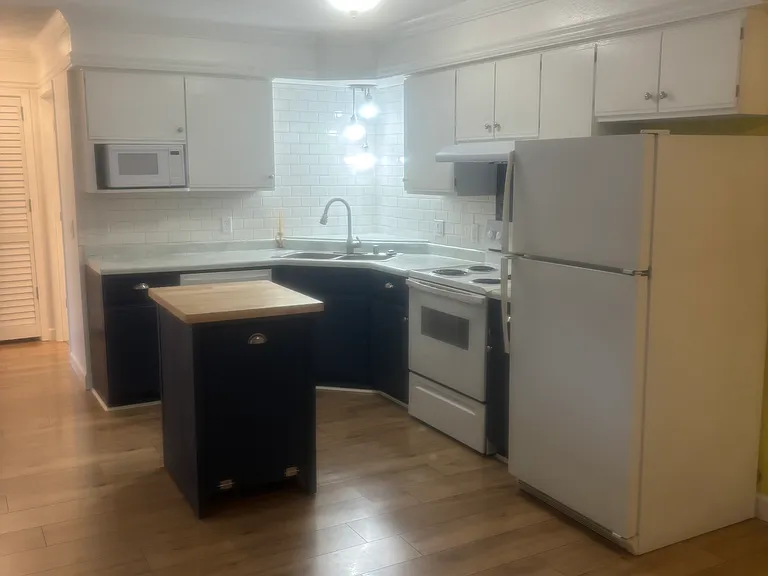 1164 Bartosh Ln #13 — Photo 12