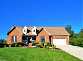 163 Wind Terrace Ct, Lexington, NC 27295