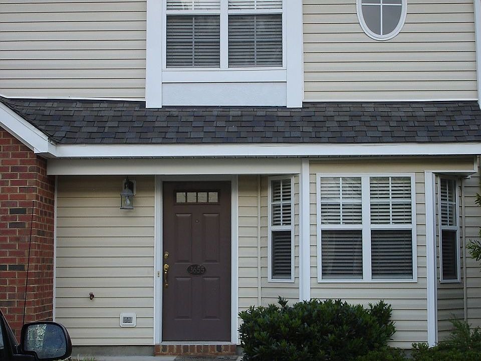 Manicured lawn, easy upkeep, excellent curb appeal, 2-Master Bedrms/Baths