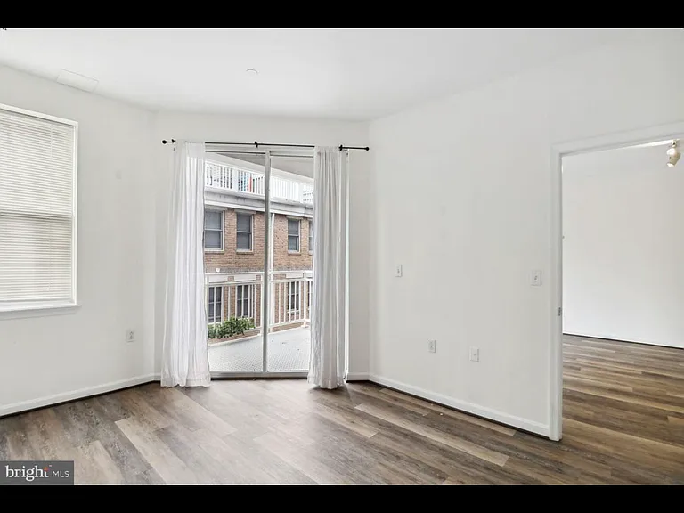 23 Pierside Dr #306 — Photo 11