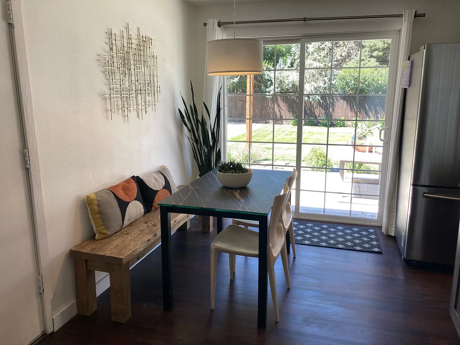 3 bed, 1104 sqft, $2,650 — Photo 3
