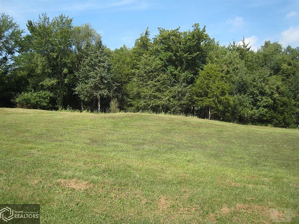 1st image of 5 Stoneridge Dr