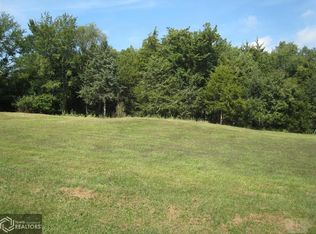 5 Stoneridge Dr, Keokuk, IA 52632