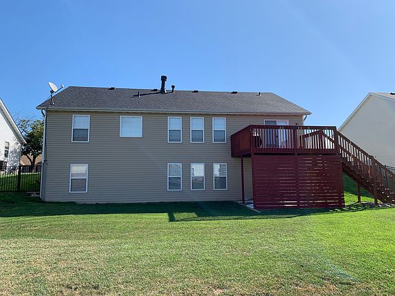 3rd image of 1919 Wellington Ln