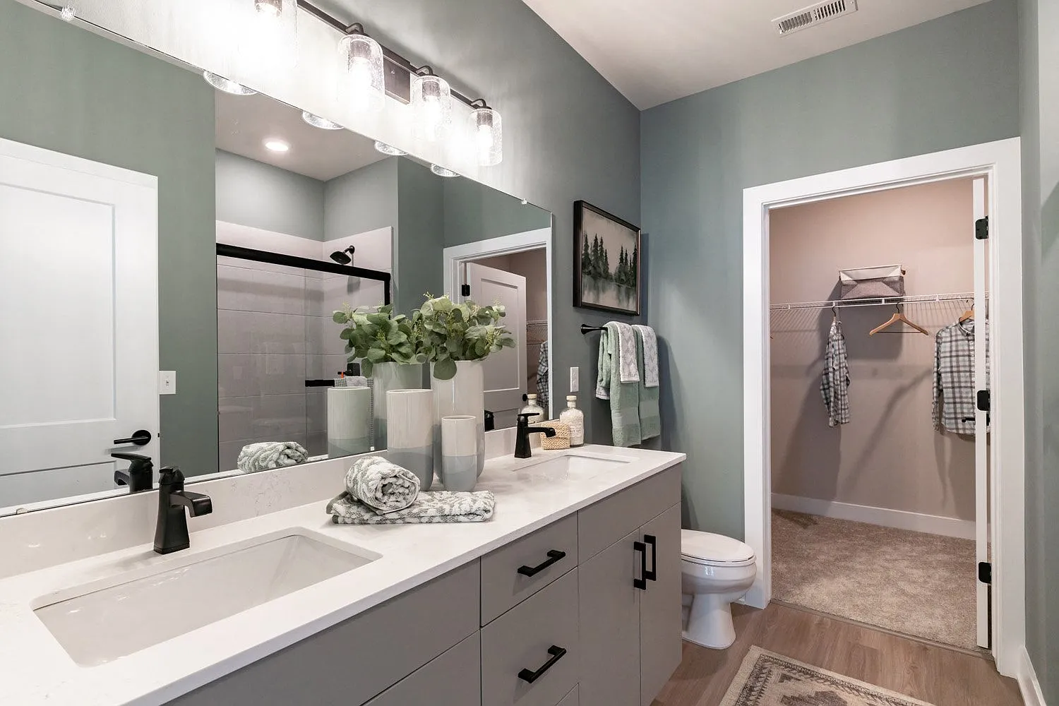 Berkshire Apartments — Photo 1