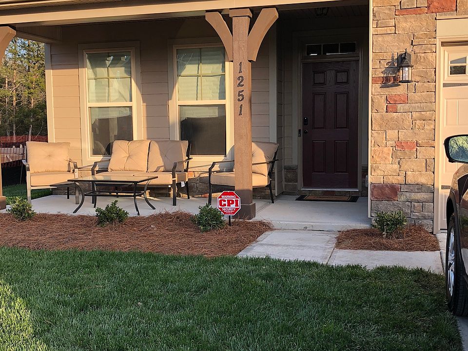 2nd image of 1251 New River Dr