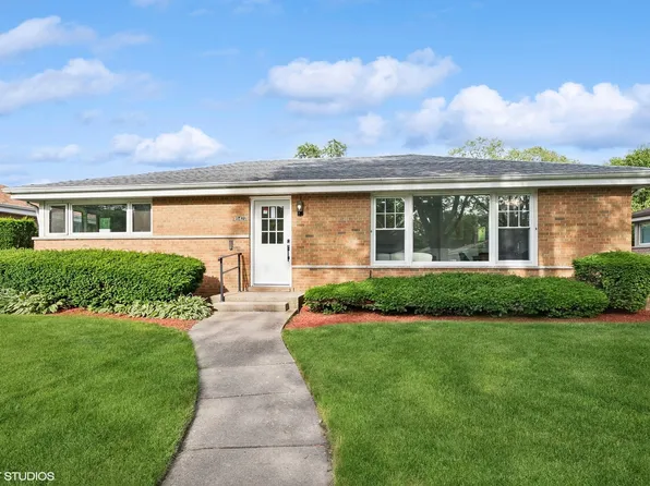 9427 Lowell Ave, Skokie, IL 60076