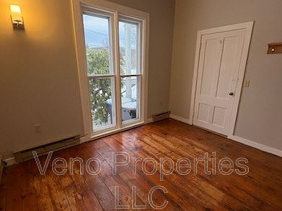 5th image of 1 Pleasant St #1W