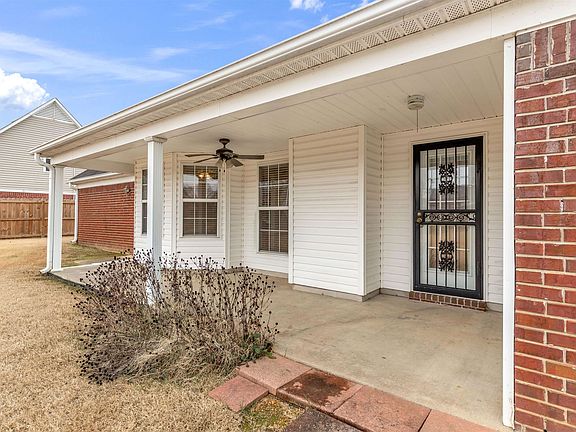 5th image of 151 Woodshire Ln