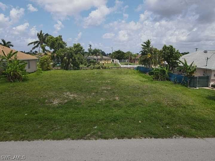 2nd image of 107 SE 16th Pl