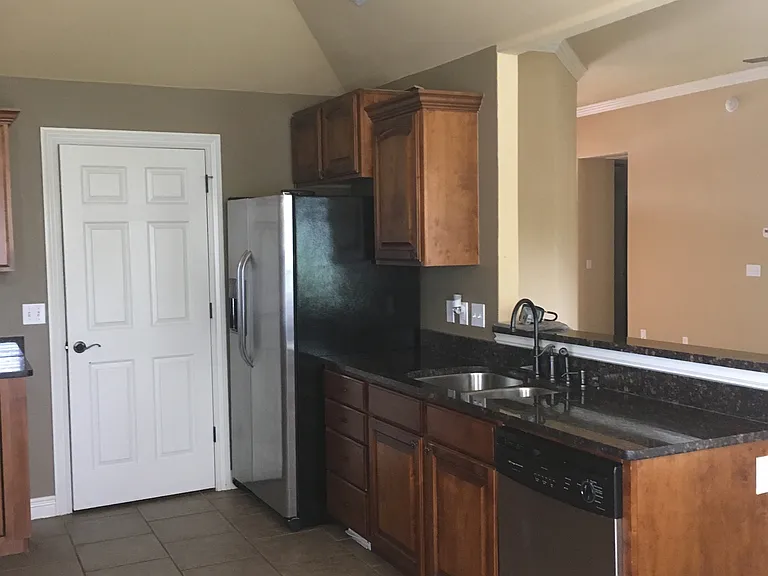 3782 Riverbend Rd — Photo 5
