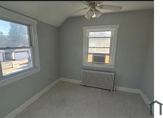 3 bed, $2,500 — Photo 2