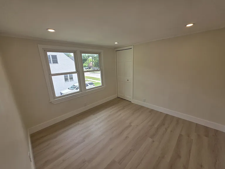 10215 S Kildare Ave — Photo 14