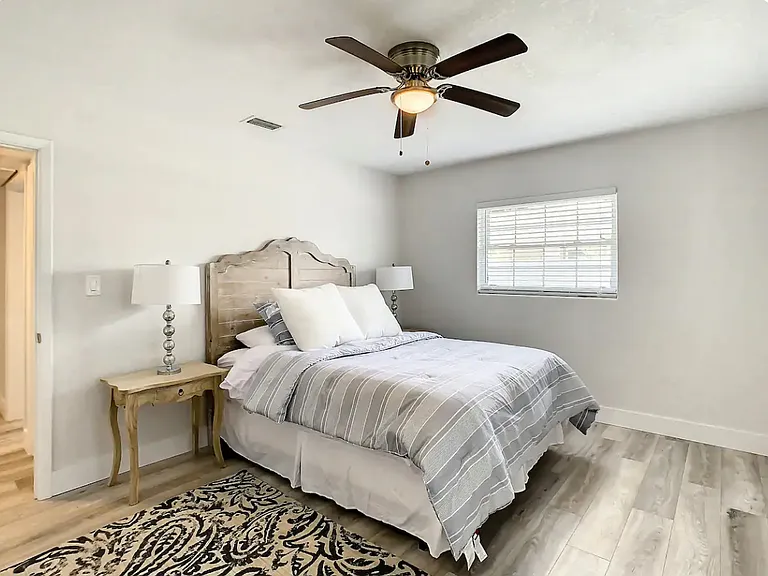 Viewtop Dr — Photo 5
