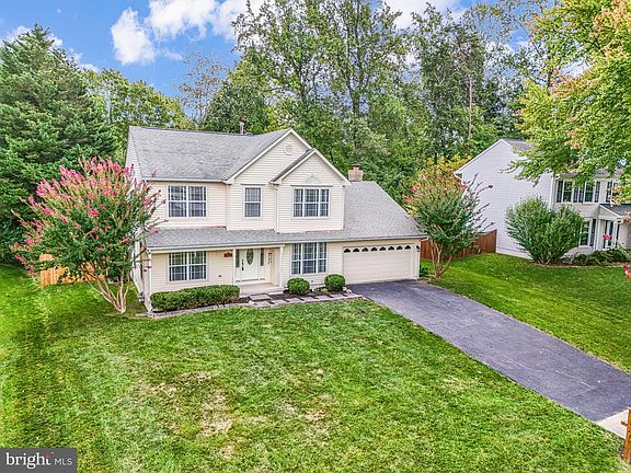 3rd image of 14687 Stratford Dr