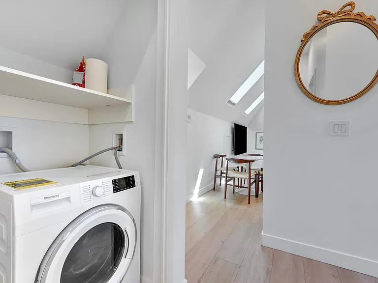 957 Nicola St #201 — Photo 6