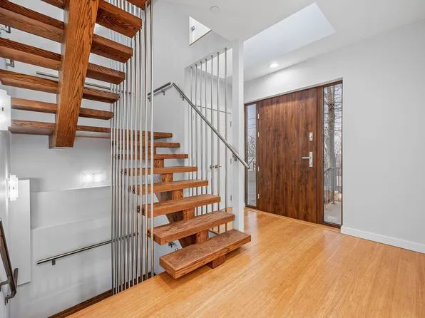 139 Highland Avenue image 4 of 26