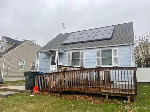 234 Old Rd, Sewaren, NJ 07077