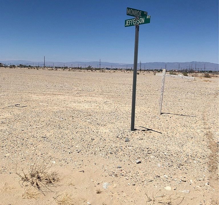 2120 Monroe Ave Thermal CA Zillow