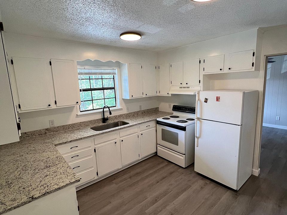 142 Weatherwood Ct APT C, Winston Salem, NC 27103 | Zillow