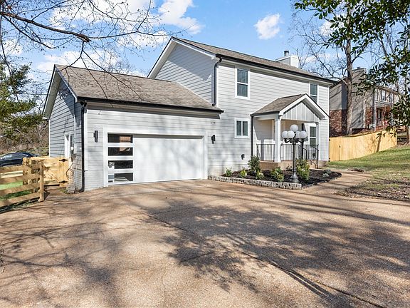 2nd image of 433 Southwood Dr