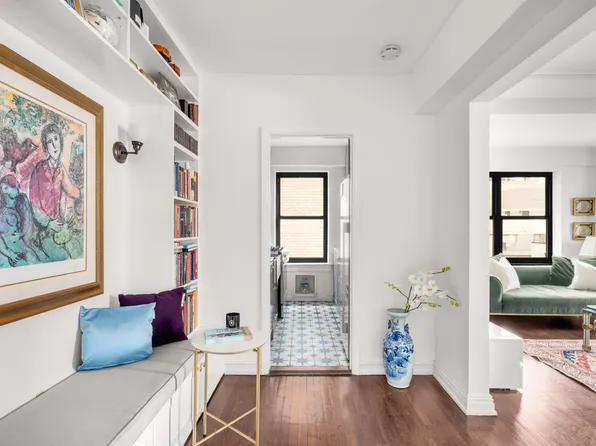 227 East 57th Street image 2 of 8