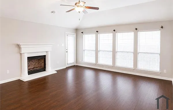 8833 Sunset Trace Dr — Photo 4