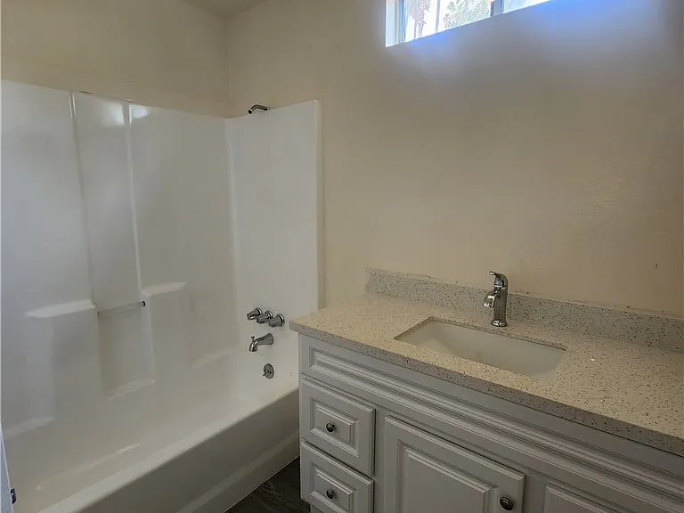 20340 Sherman Way — Photo 15