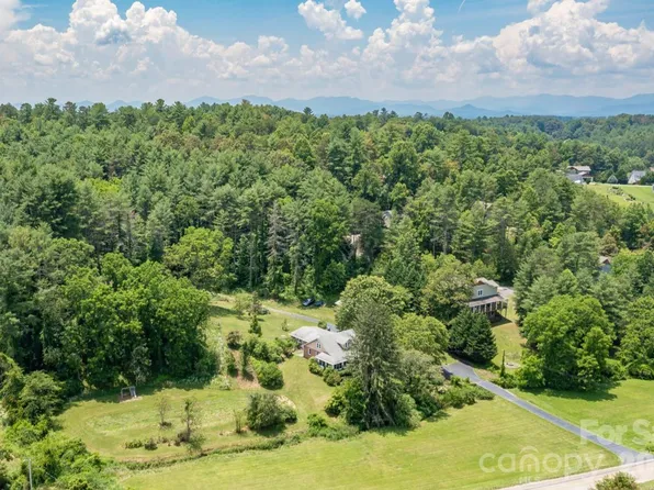 160 McLean Rd, Weaverville, NC 28787