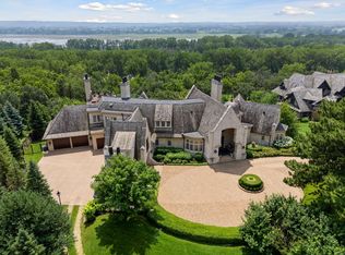 10675 Cavallo Rdg, Eden Prairie, MN 55347
