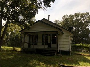 124 Huckaby Rd, Louisburg, MO 65685