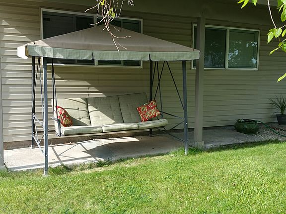 4th image of 1873 Gallup St
