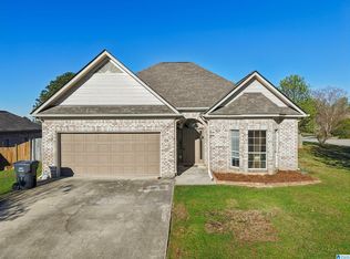 487 Waterford Dr, Calera, AL 35040