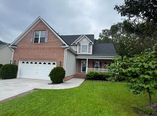 232 Newport Dr, Jacksonville, NC 28540