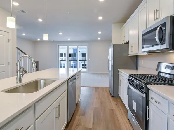 20843 Owenmore Ter, Dulles, VA 20166