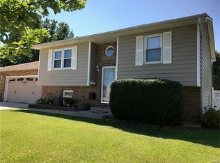 1390 Harrison St, Wood River, IL 62095